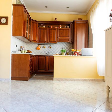 B&B Casa Fusco Fondi Ngoại thất bức ảnh