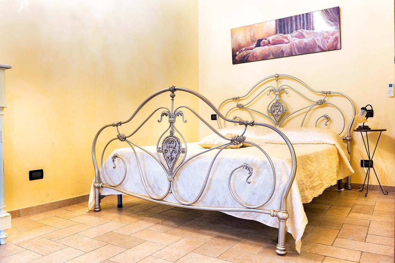 B&B Casa Fusco Fondi Ngoại thất bức ảnh