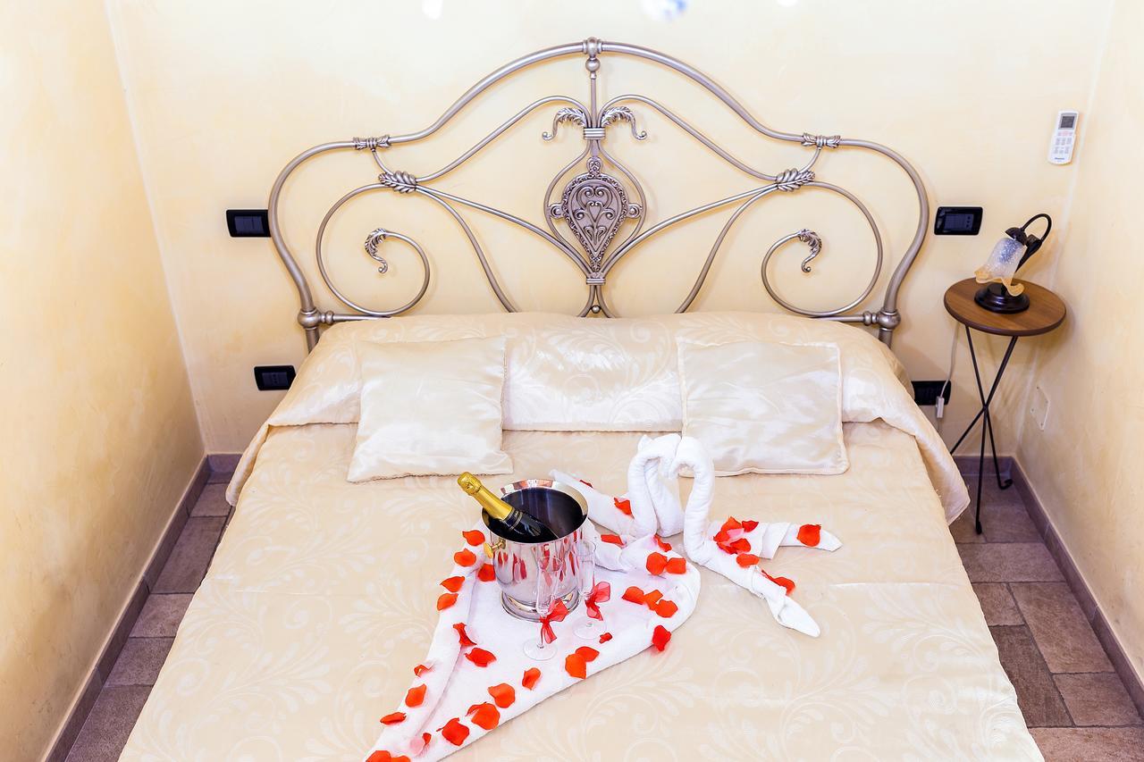 B&B Casa Fusco Fondi Ngoại thất bức ảnh